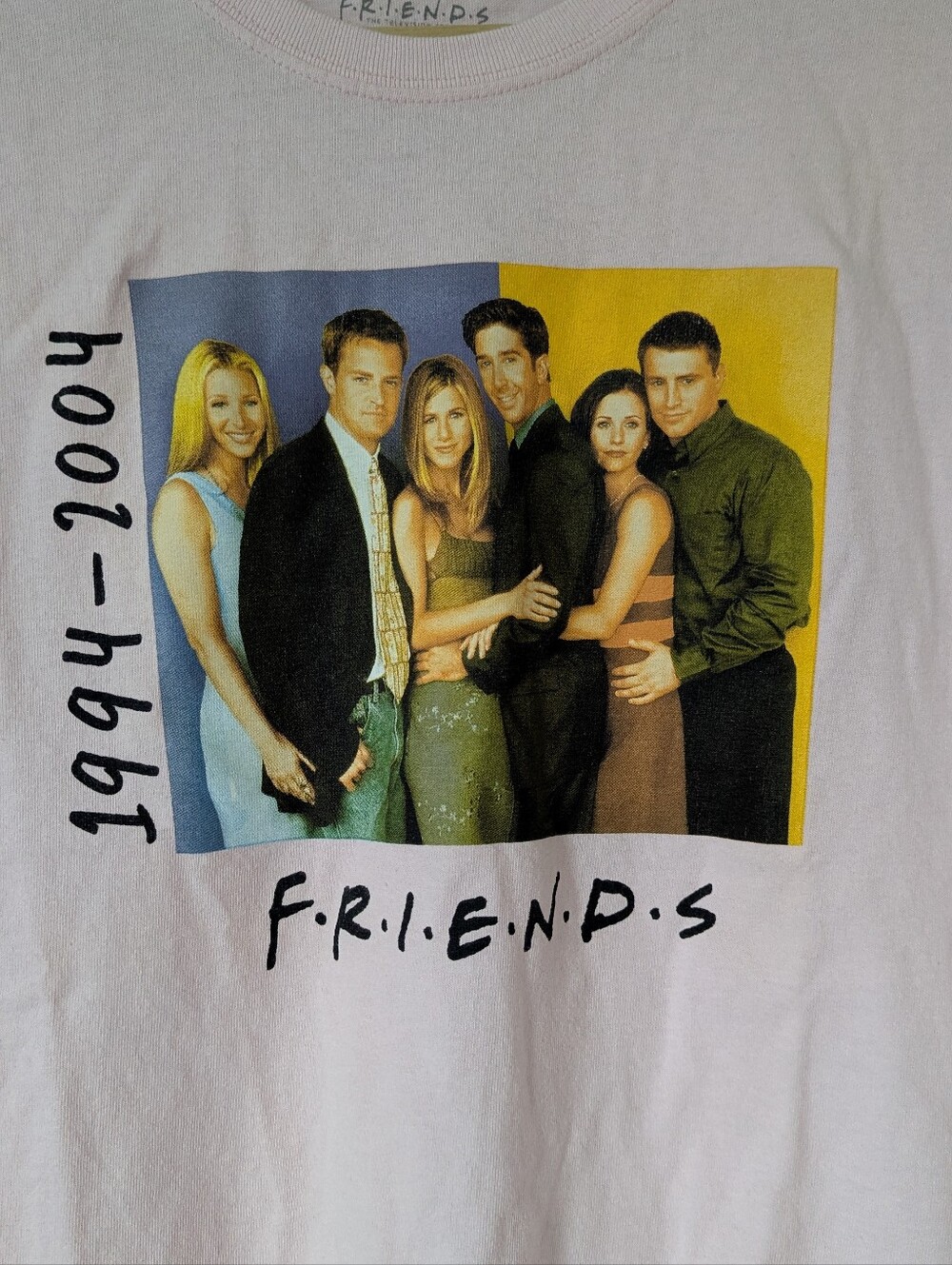 FRIENDS TV Cast Graphic Tee - Light Pink Size L - Picture 3 of 4